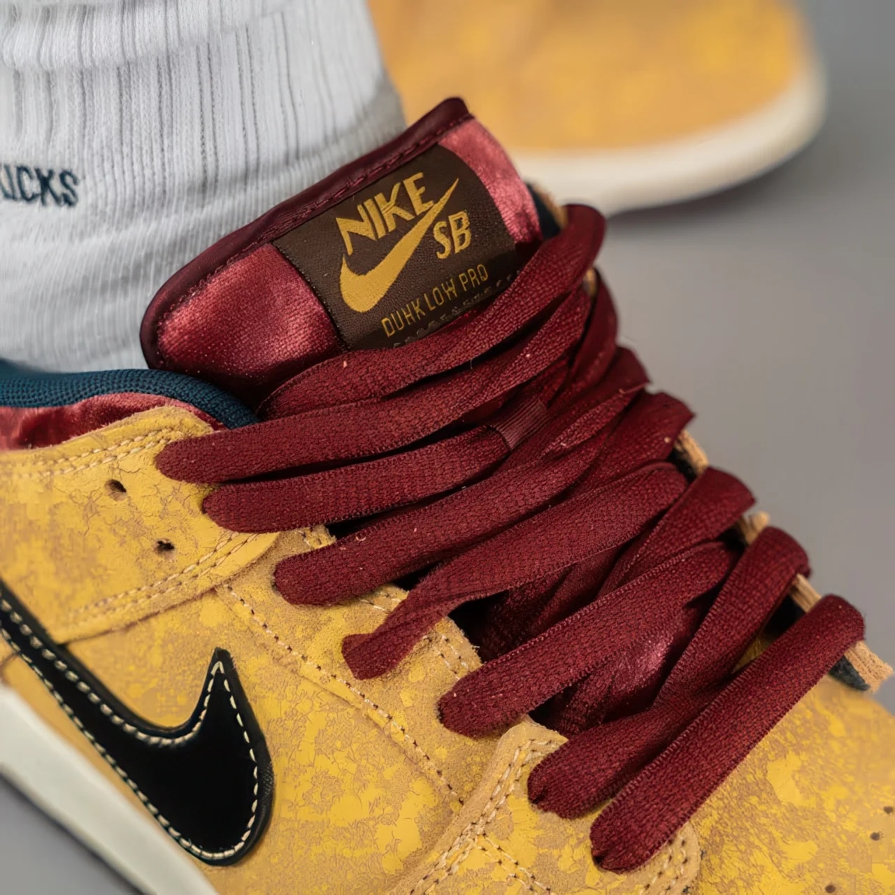 Nike SB Dunk Low "City of Cinema" — фото 2