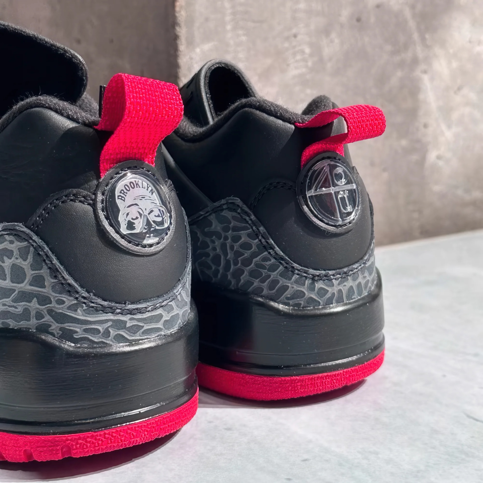 Jordan Spizike Low Black Red — фото 6